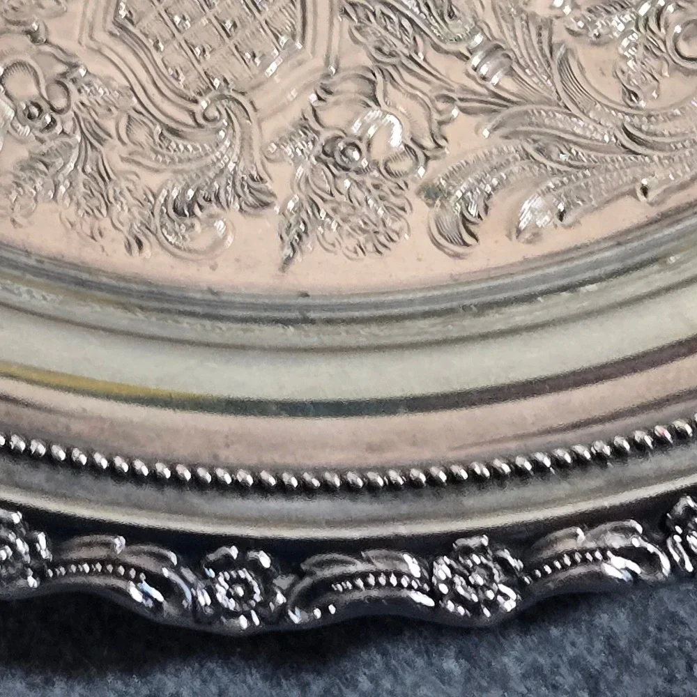 Lunt Silverplate Round Serving Tray Repousse Floral Scalloped Edge 12 Inch